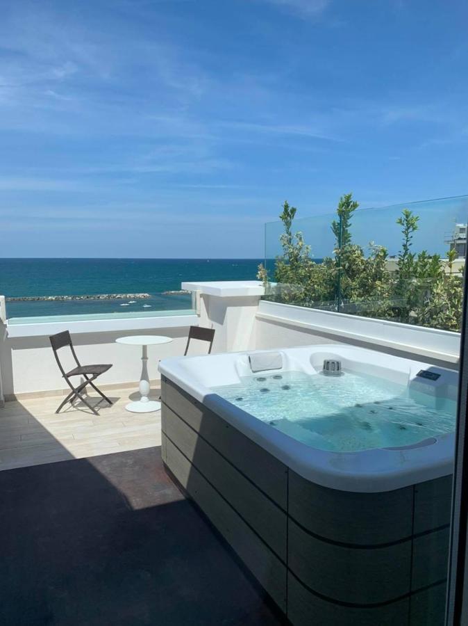 Trevi Family Resort Cattolica Exterior foto