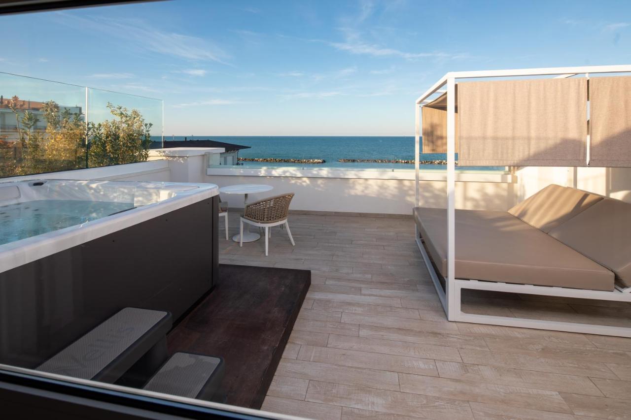 Trevi Family Resort Cattolica Exterior foto
